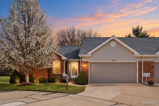 5100 Kennerly Place Drive, St Louis, MO 63128