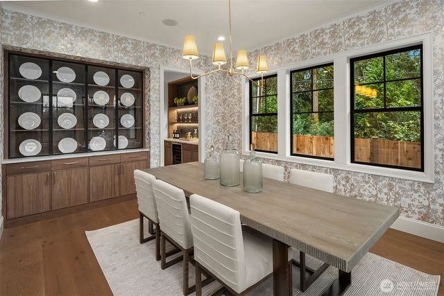 1009 102nd Place SE, Bellevue, WA 98004