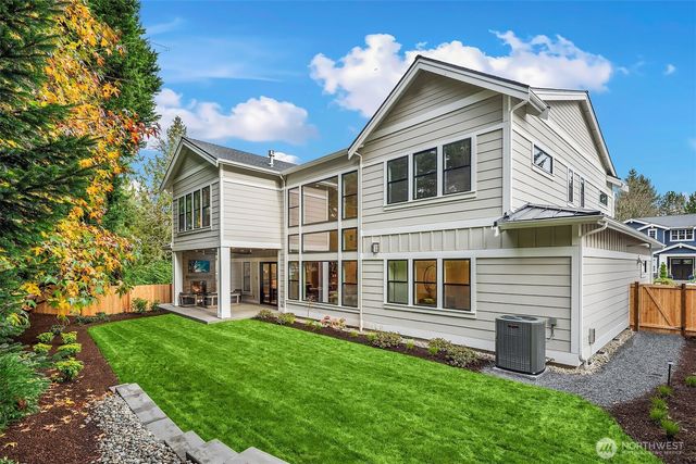 1009 102nd Place SE, Bellevue, WA 98004