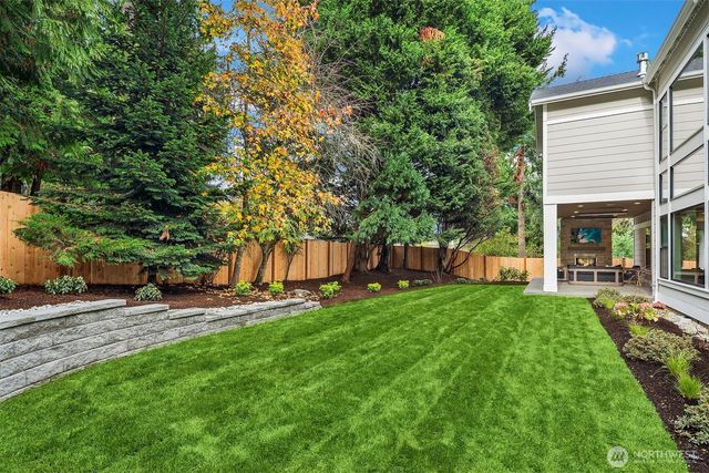 1009 102nd Place SE, Bellevue, WA 98004