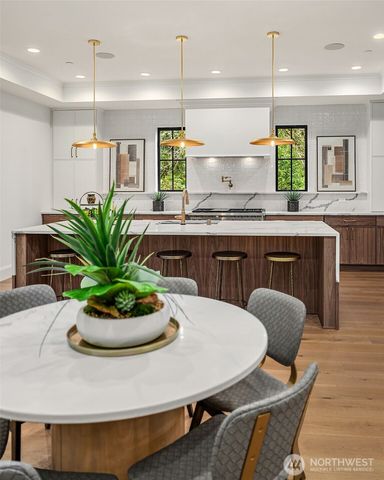 1009 102nd Place SE, Bellevue, WA 98004