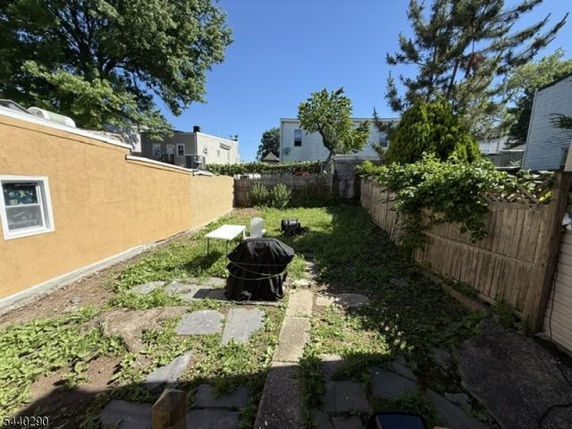 20 Montrose Ter, Irvington Twp., NJ 07111
