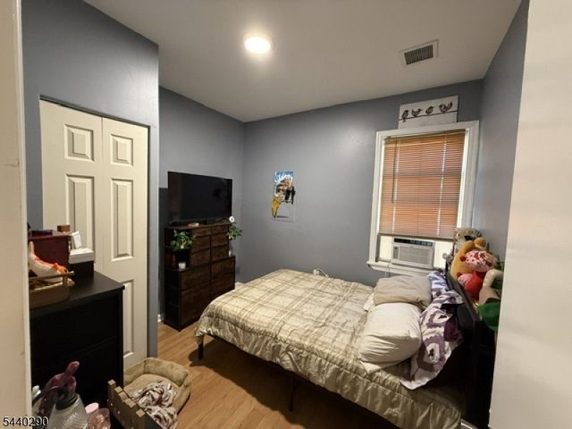 20 Montrose Ter, Irvington Twp., NJ 07111