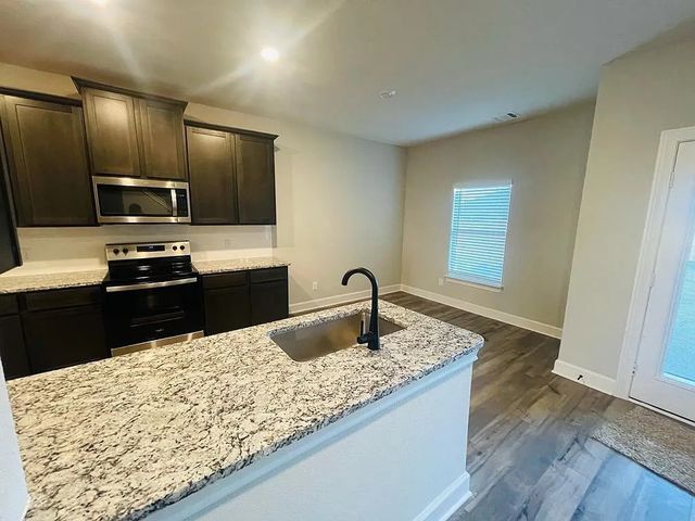 312 Lone Wolf Trail, Fort Worth, TX 76120