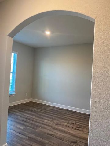 312 Lone Wolf Trail, Fort Worth, TX 76120