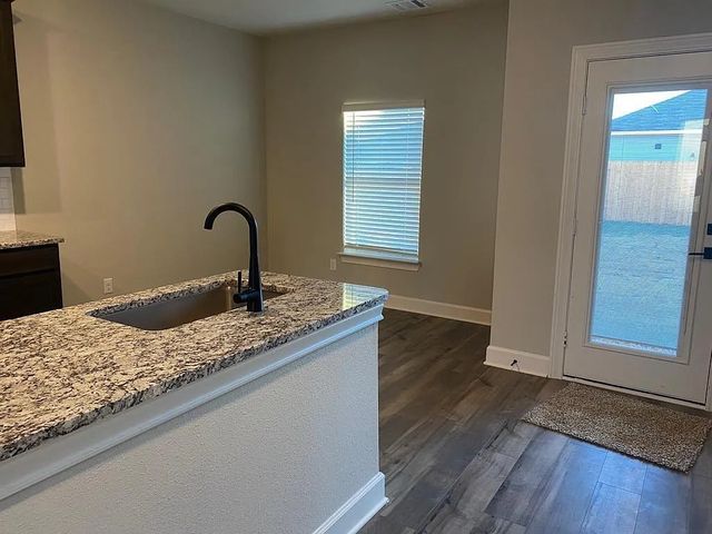 312 Lone Wolf Trail, Fort Worth, TX 76120