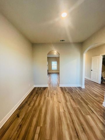 312 Lone Wolf Trail, Fort Worth, TX 76120