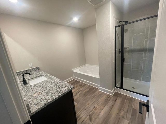 312 Lone Wolf Trail, Fort Worth, TX 76120