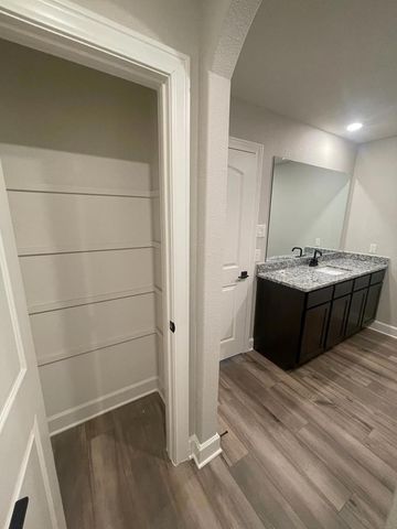 312 Lone Wolf Trail, Fort Worth, TX 76120