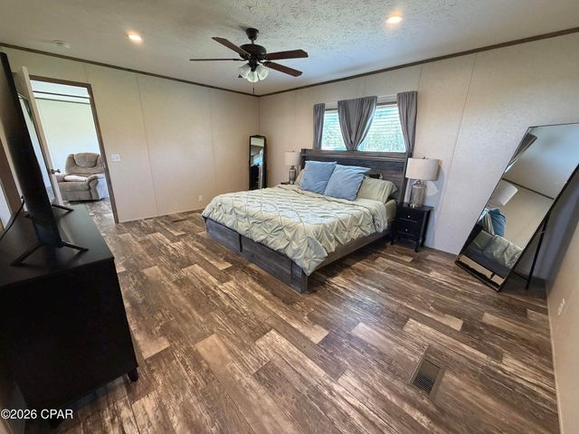 6435 Butler Road, Grand Ridge, FL 32442