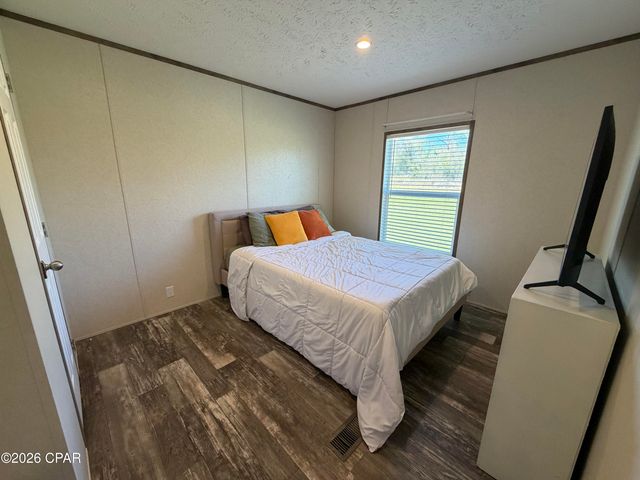 6435 Butler Road, Grand Ridge, FL 32442