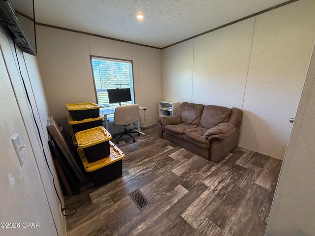 6435 Butler Road, Grand Ridge, FL 32442