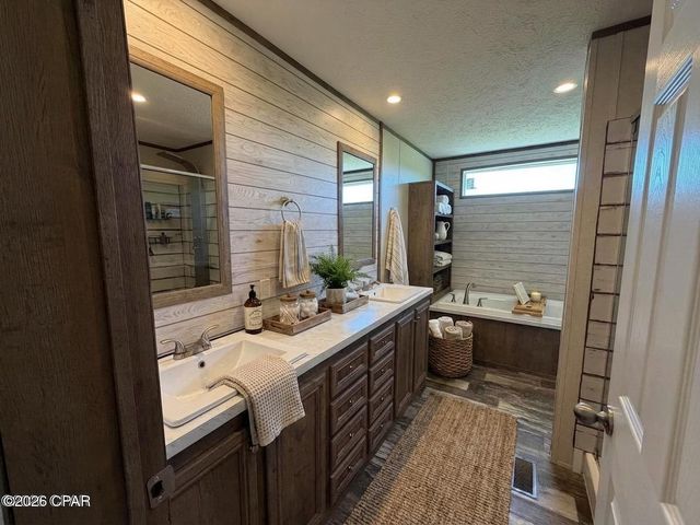 6435 Butler Road, Grand Ridge, FL 32442