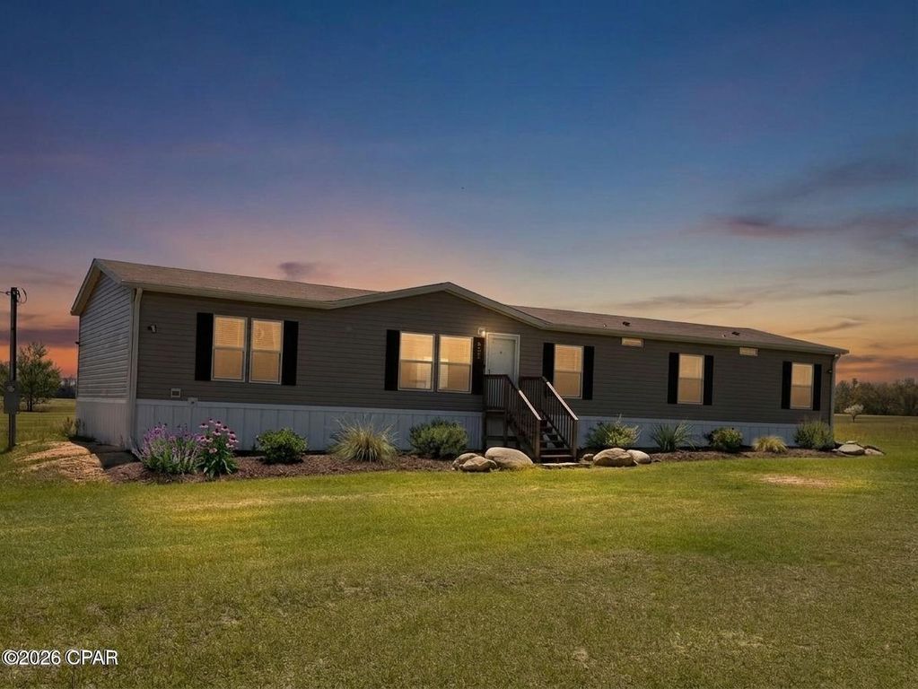 6435 Butler Road, Grand Ridge, FL 32442