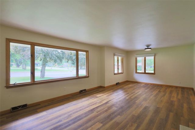 1602 South Street, Eau Claire, WI 54701