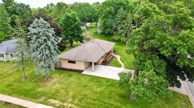 1602 South Street, Eau Claire, WI 54701