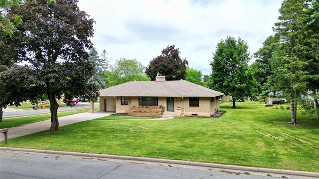 1602 South Street, Eau Claire, WI 54701