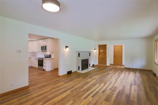 1602 South Street, Eau Claire, WI 54701