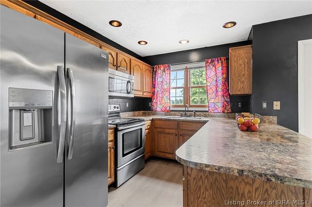 2660 N Borcherding Road, Madison, IN 47250