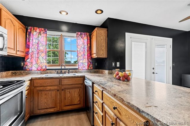 2660 N Borcherding Road, Madison, IN 47250