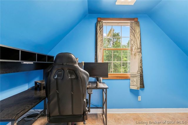 2660 N Borcherding Road, Madison, IN 47250