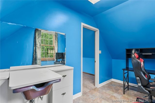 2660 N Borcherding Road, Madison, IN 47250