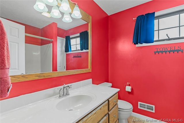 2660 N Borcherding Road, Madison, IN 47250