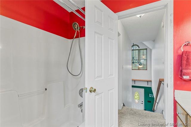 2660 N Borcherding Road, Madison, IN 47250