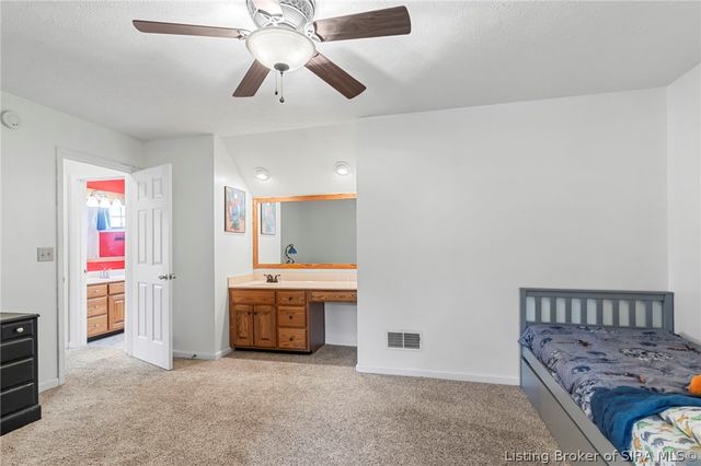 2660 N Borcherding Road, Madison, IN 47250