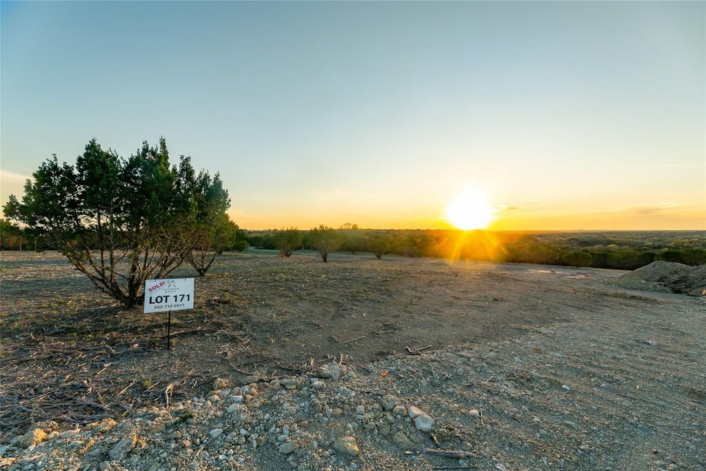 1040 Cedar Hill Drive, Nemo, TX 76070