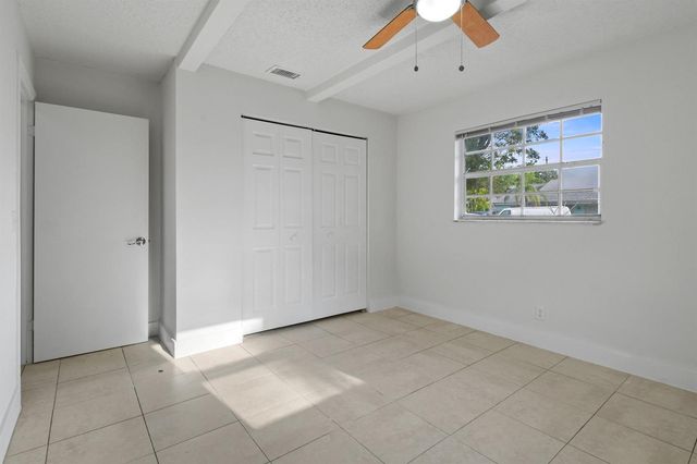 8401 SE Sunset Street, Hobe Sound, FL 33455