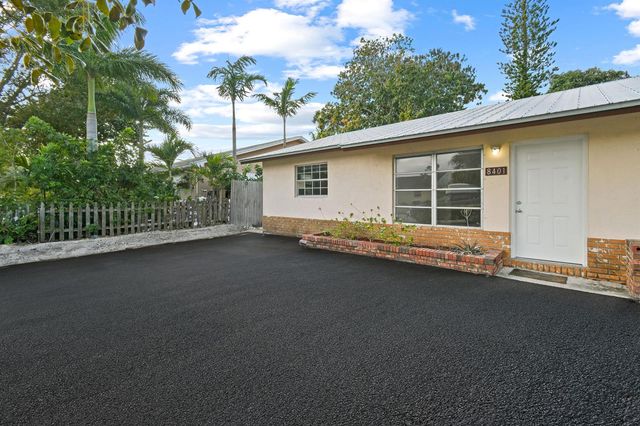 8401 SE Sunset Street, Hobe Sound, FL 33455