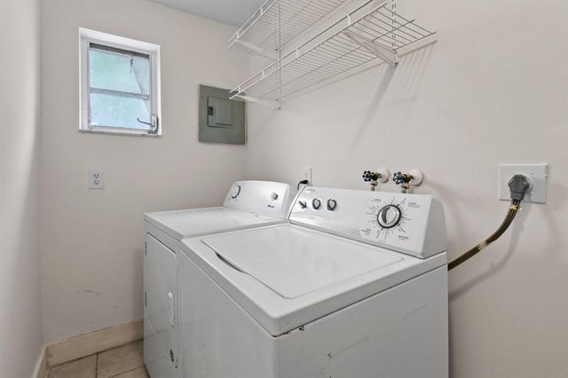 8401 SE Sunset Street, Hobe Sound, FL 33455