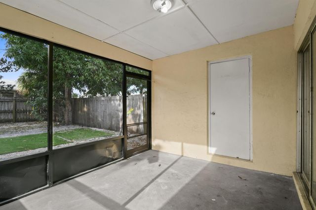 8401 SE Sunset Street, Hobe Sound, FL 33455