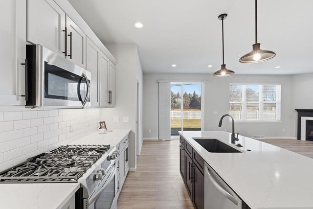 N55W20134 Magnolia LANE, Menomonee Falls, WI 53051