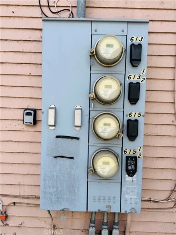 613 W 80th, Los Angeles, CA 90044