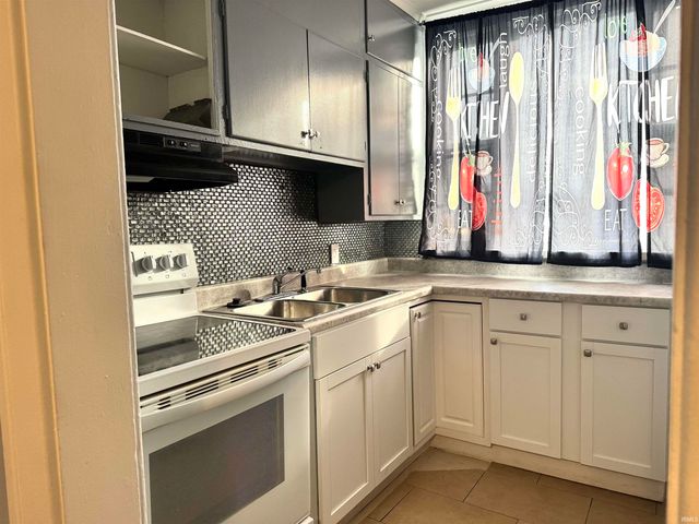 3517 Robinwood Drive, Fort Wayne, IN 46806