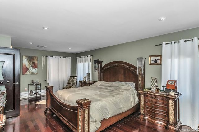24925 Cullman Avenue, Little Neck, NY 11362