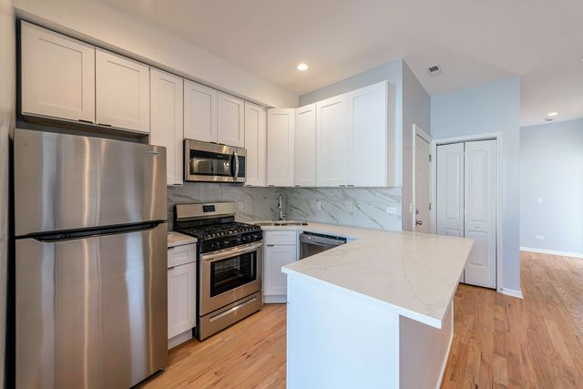 1020 W Ainslie Street 3, Chicago, IL 60640