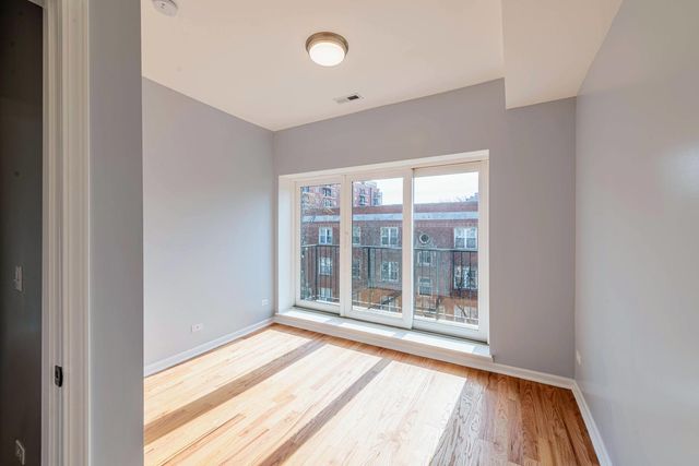 1020 W Ainslie Street 3, Chicago, IL 60640