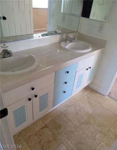 1700 Ravanusa Drive, Henderson, NV 89052