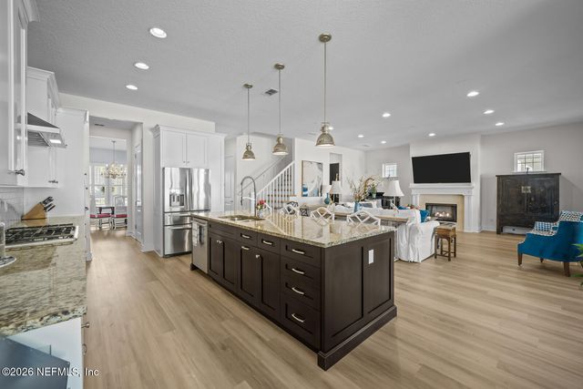 393 34TH Avenue S, Jacksonville Beach, FL 32250