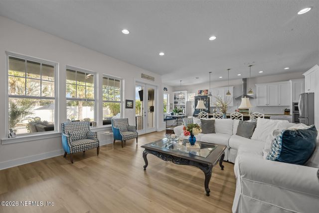 393 34TH Avenue S, Jacksonville Beach, FL 32250