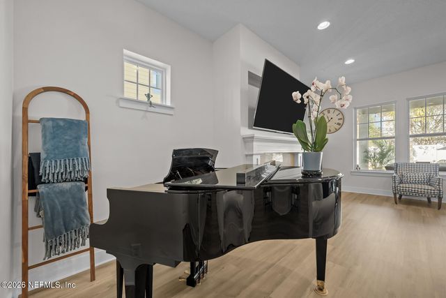 393 34TH Avenue S, Jacksonville Beach, FL 32250