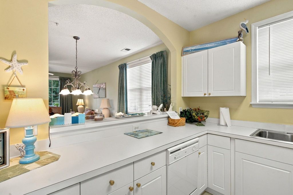 5825 Catalina Dr Unit 1024, North Myrtle Beach, SC 29582 — photo 4