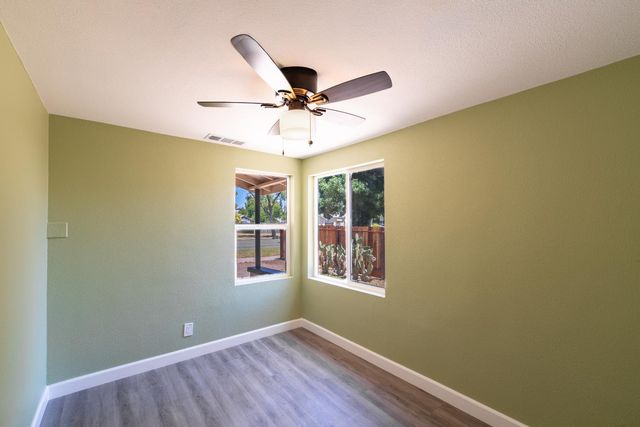 632 W 25th St, Merced, CA 95340