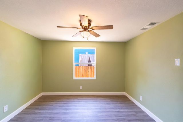 632 W 25th St, Merced, CA 95340