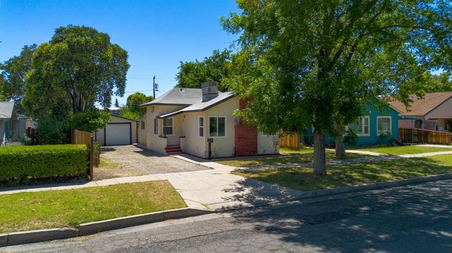 632 W 25th St, Merced, CA 95340