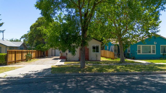632 W 25th St, Merced, CA 95340