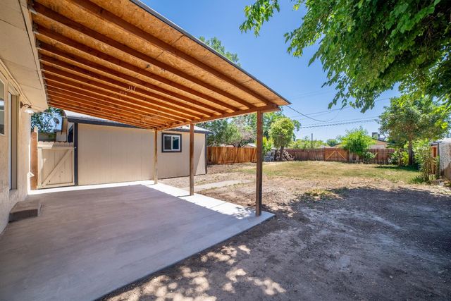 632 W 25th St, Merced, CA 95340